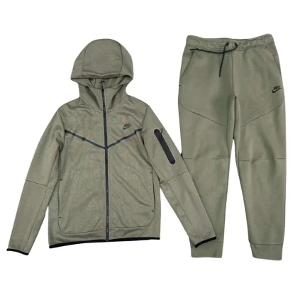 Conjunto NIKE TECH FLEECE Verde Algodón Real