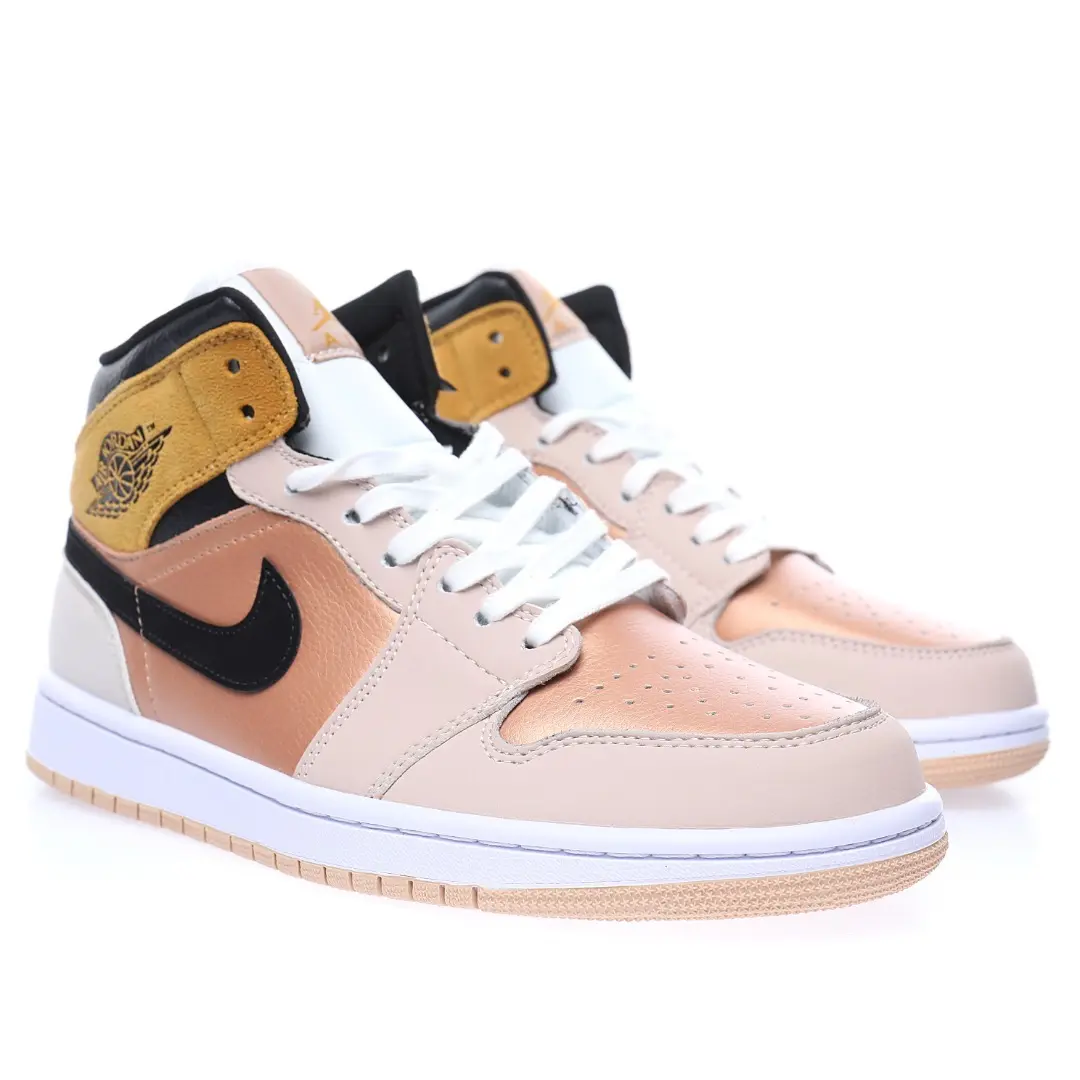 Nike Wmns Air Jordan 1 Mid SE”Particle Beige” - Imagen 4