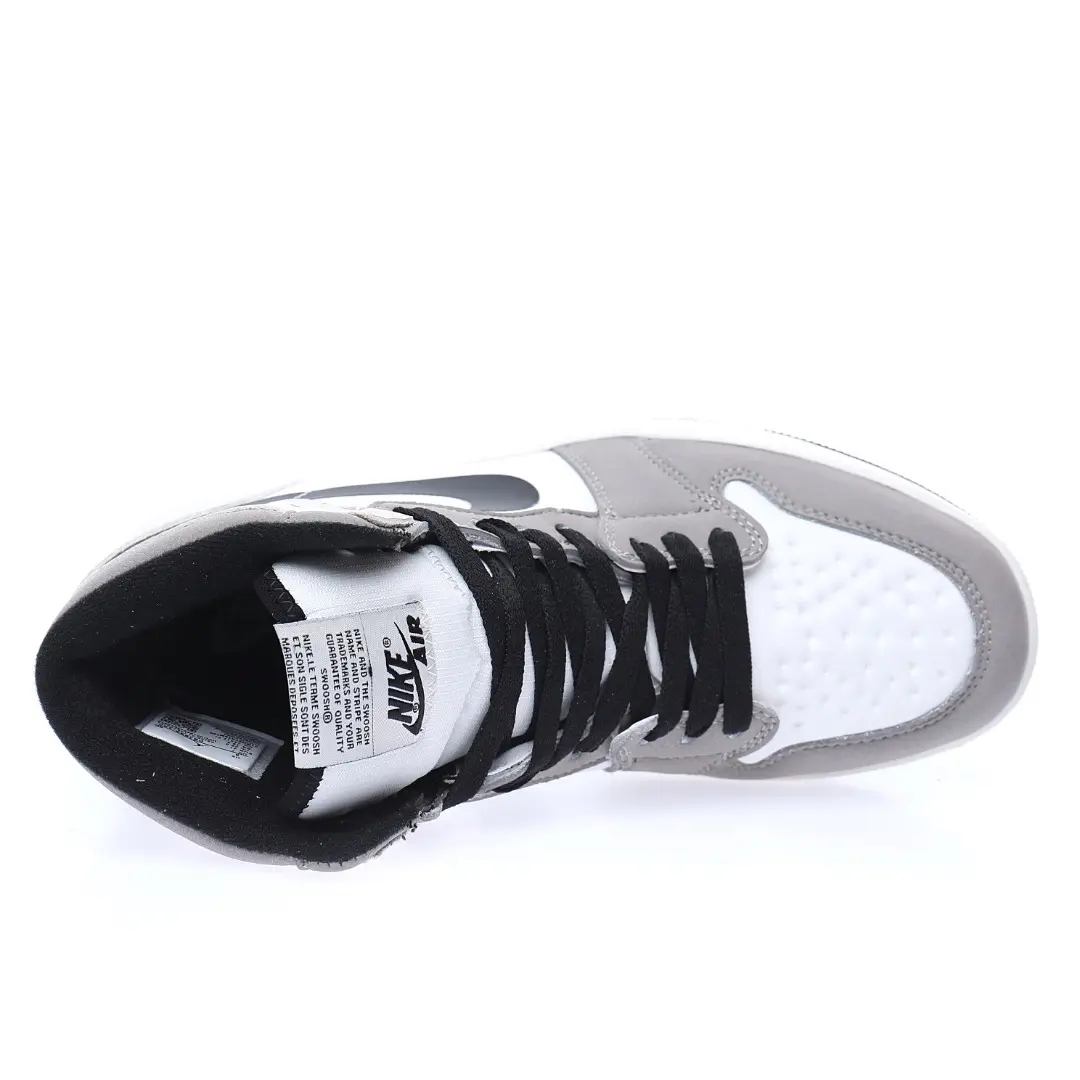 Nike Air Jordan 1 Retro High OG”Gore-Tex Light Bone” - Imagen 4