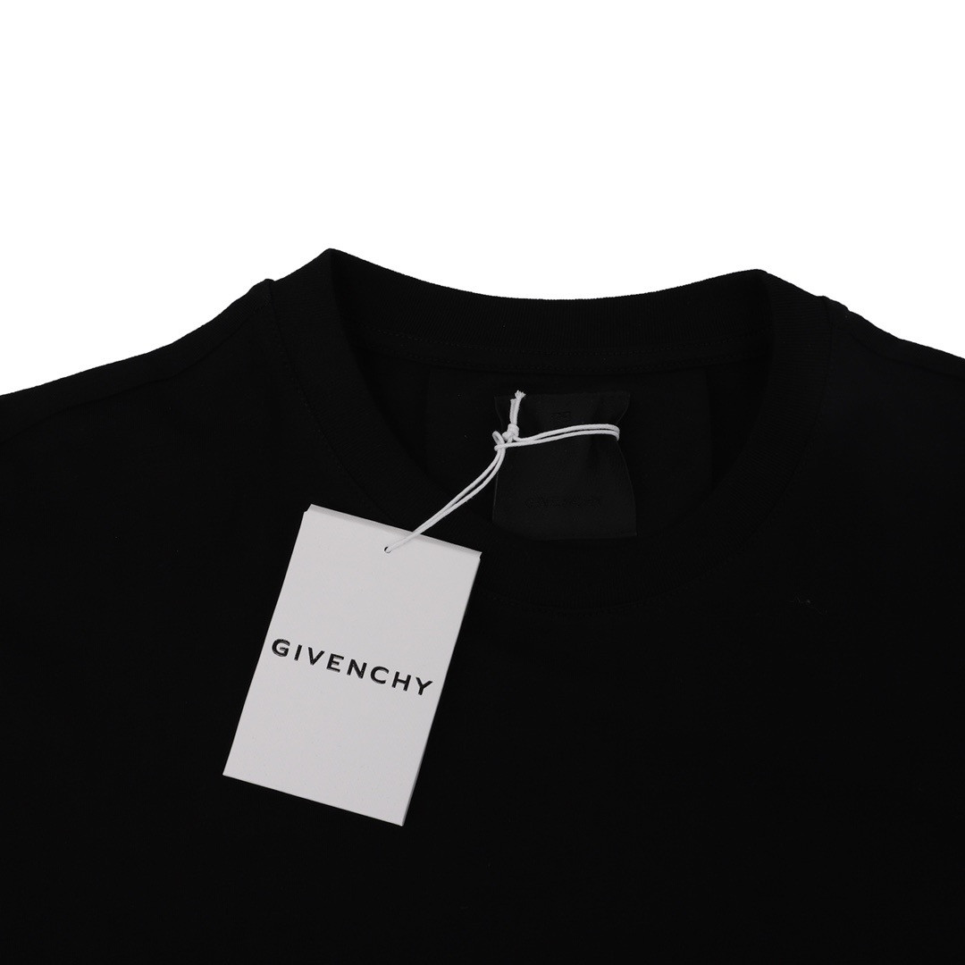 T-shirt Givenchy - Imagen 3
