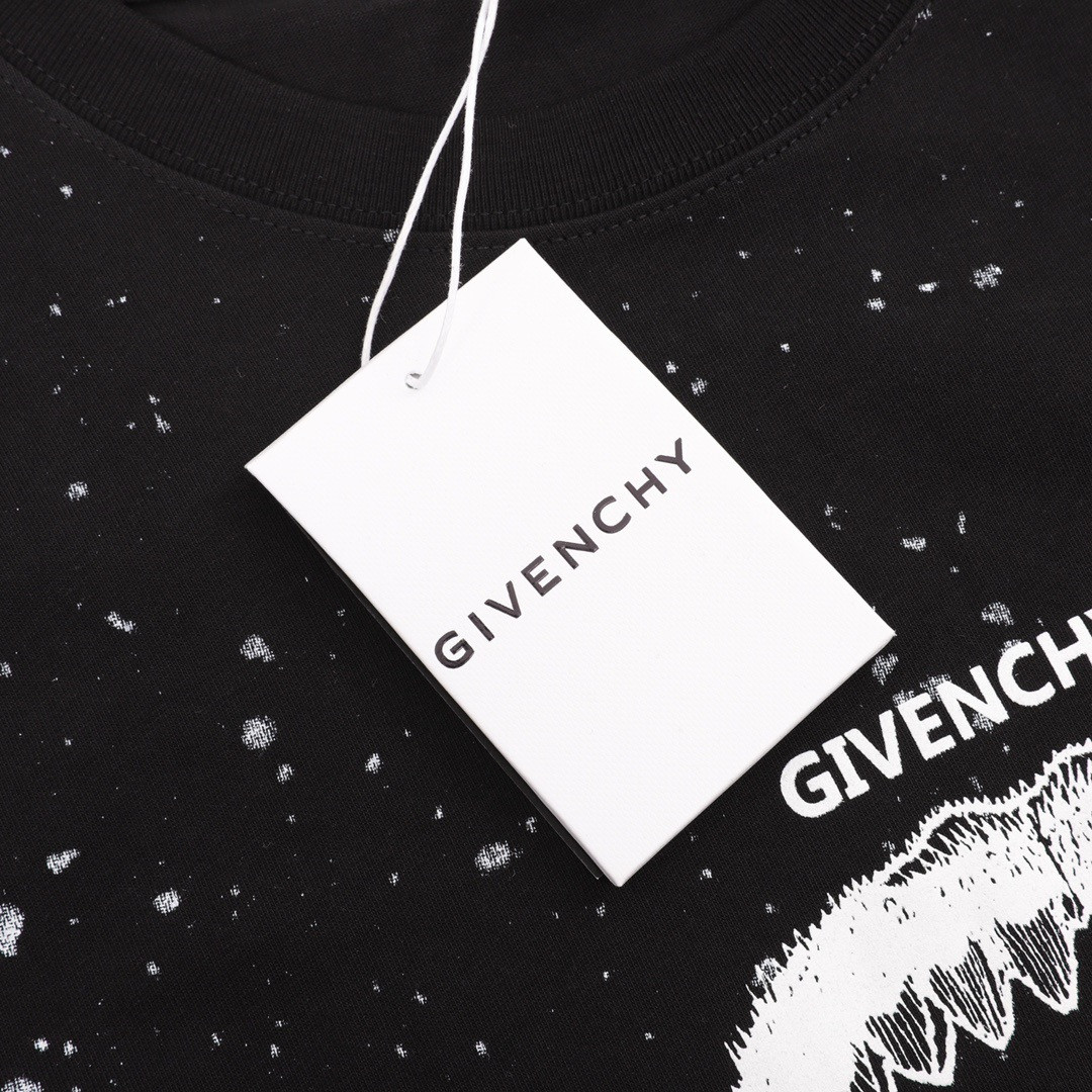 T-shirt Givenchy - Imagen 4