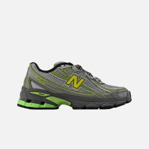 New Balance 740